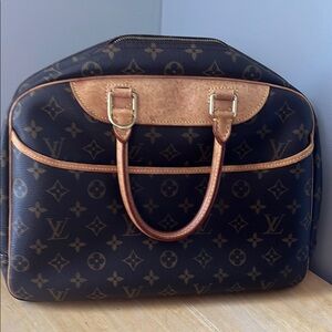 100% Authentic Louis Vuitton Monogram Deauville Bag